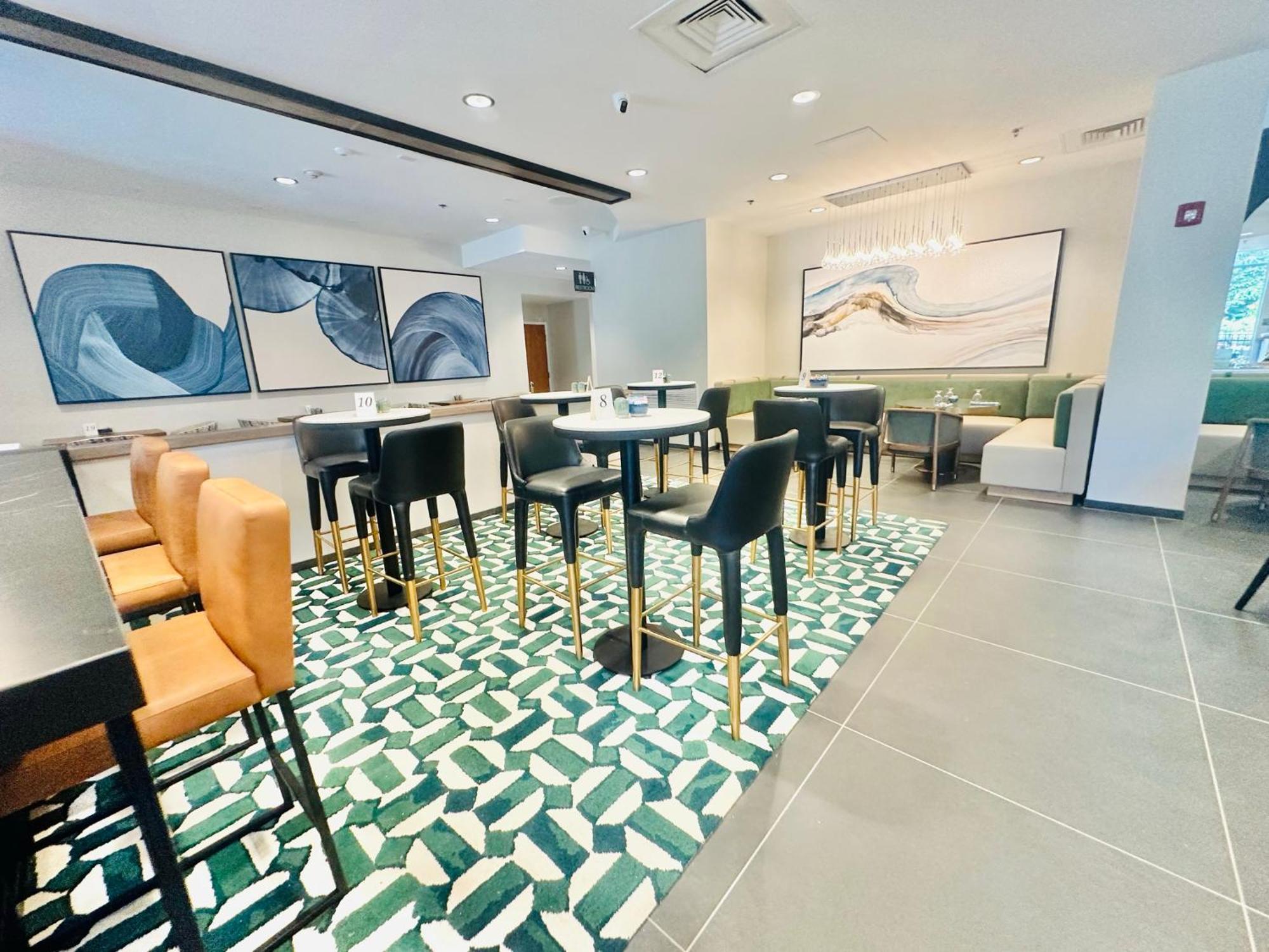 Delta Hotels By Marriott Colonial Heights Bagian luar foto