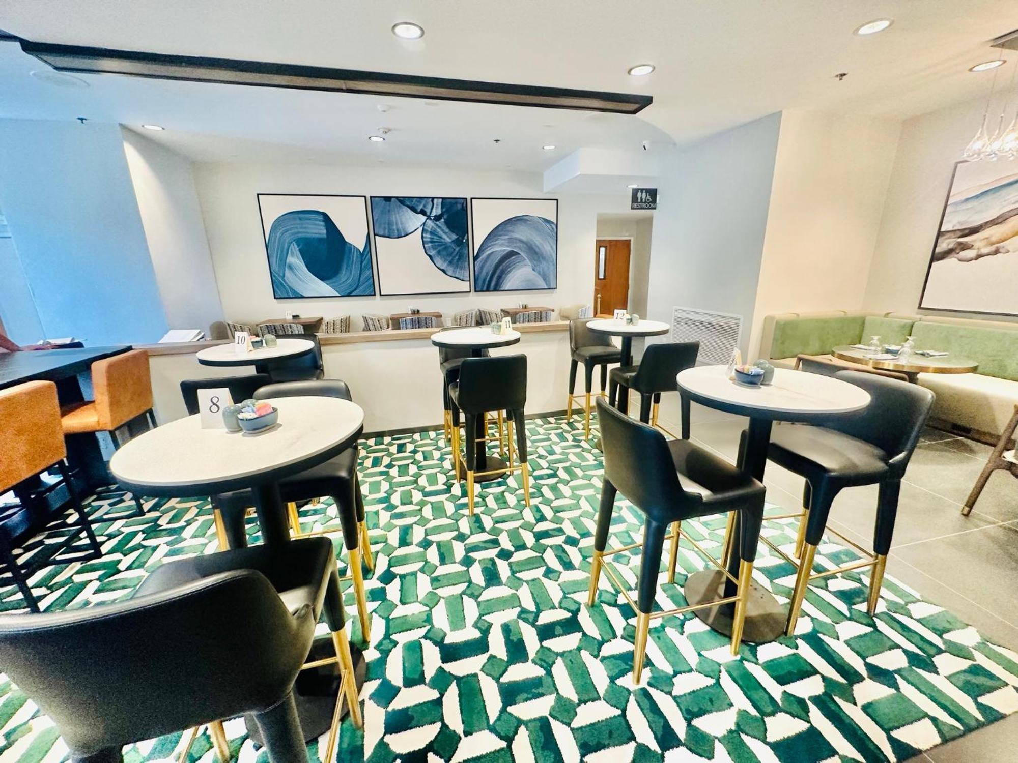 Delta Hotels By Marriott Colonial Heights Bagian luar foto
