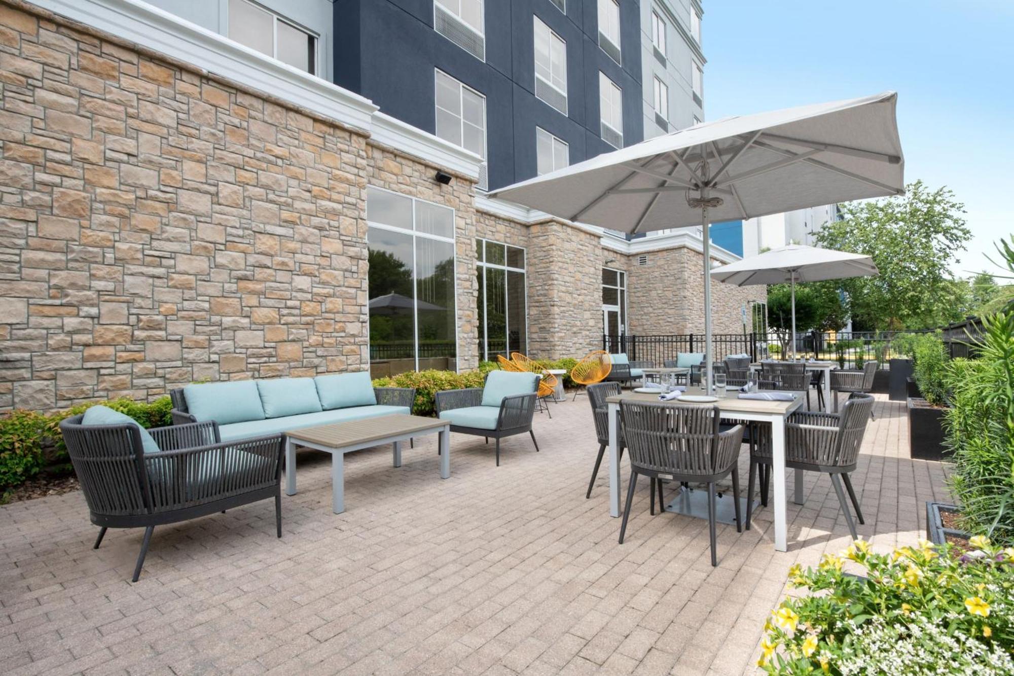 Delta Hotels By Marriott Colonial Heights Bagian luar foto