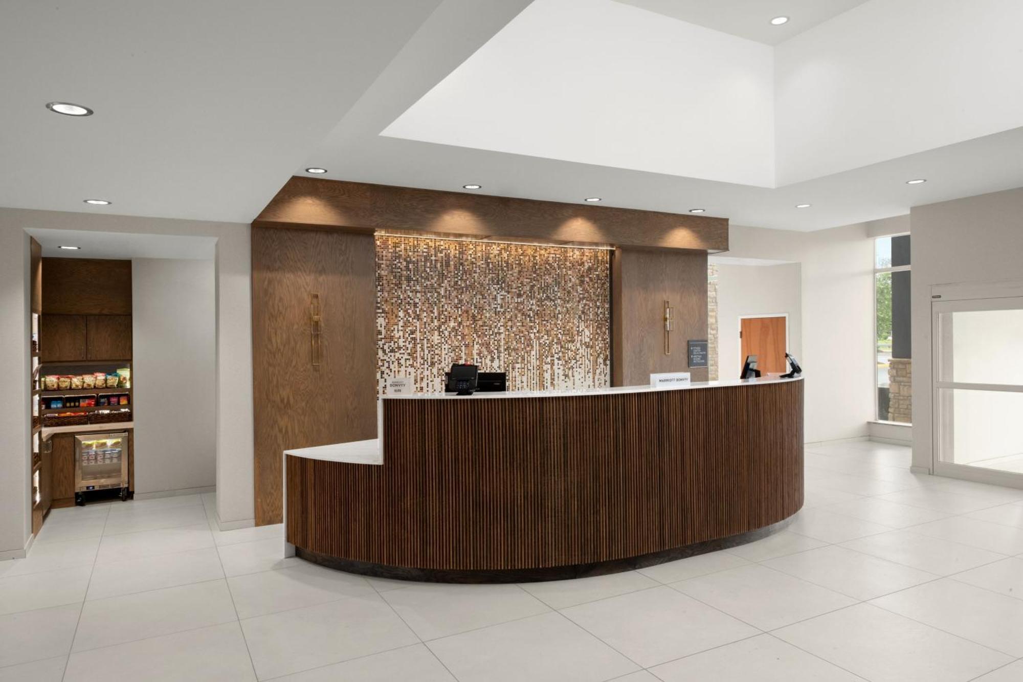 Delta Hotels By Marriott Colonial Heights Bagian luar foto