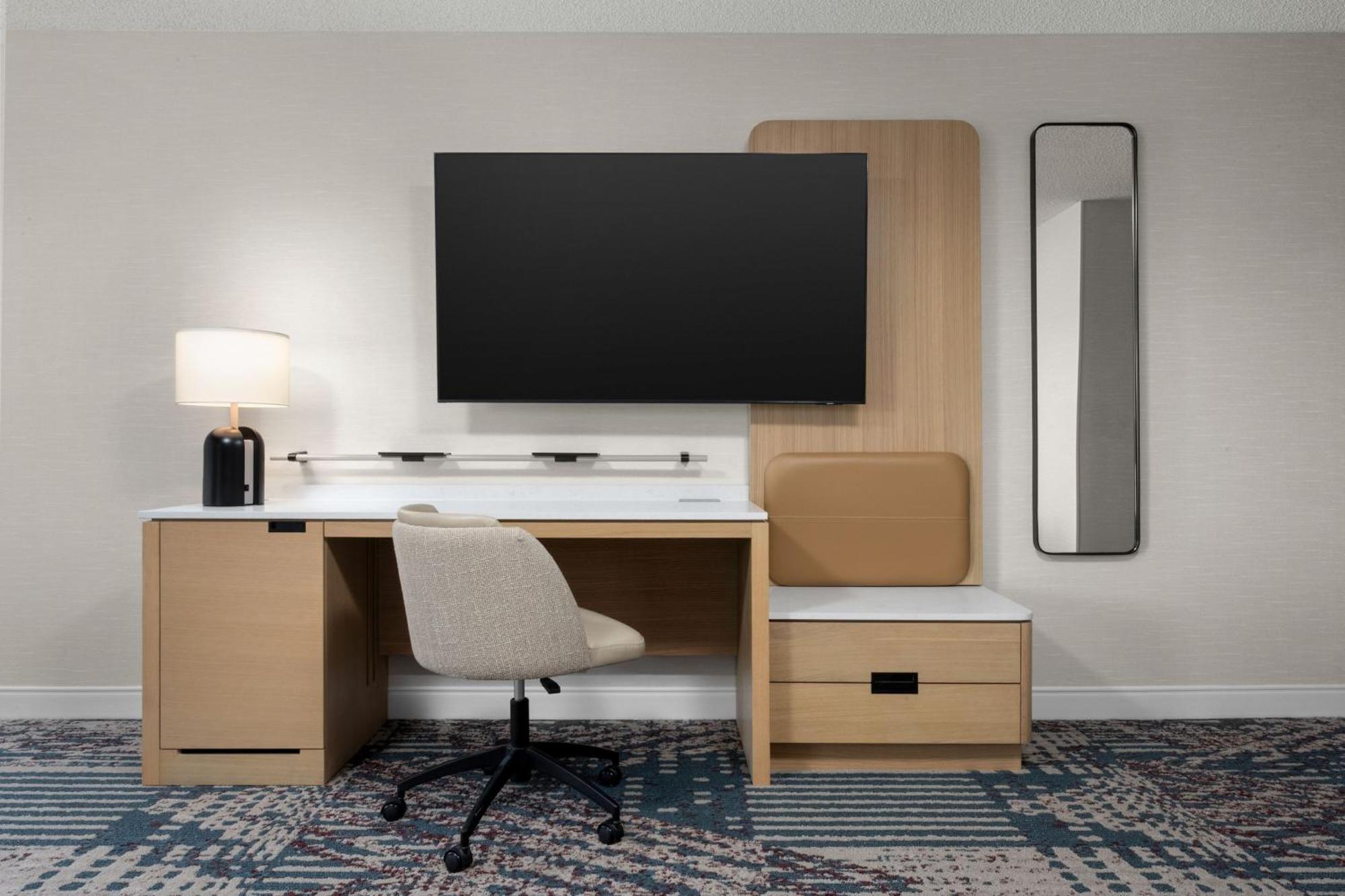 Delta Hotels By Marriott Colonial Heights Bagian luar foto