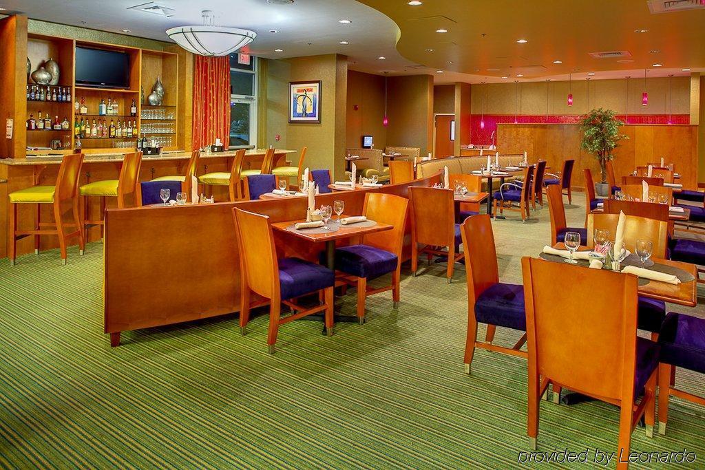 Delta Hotels By Marriott Colonial Heights Restoran foto
