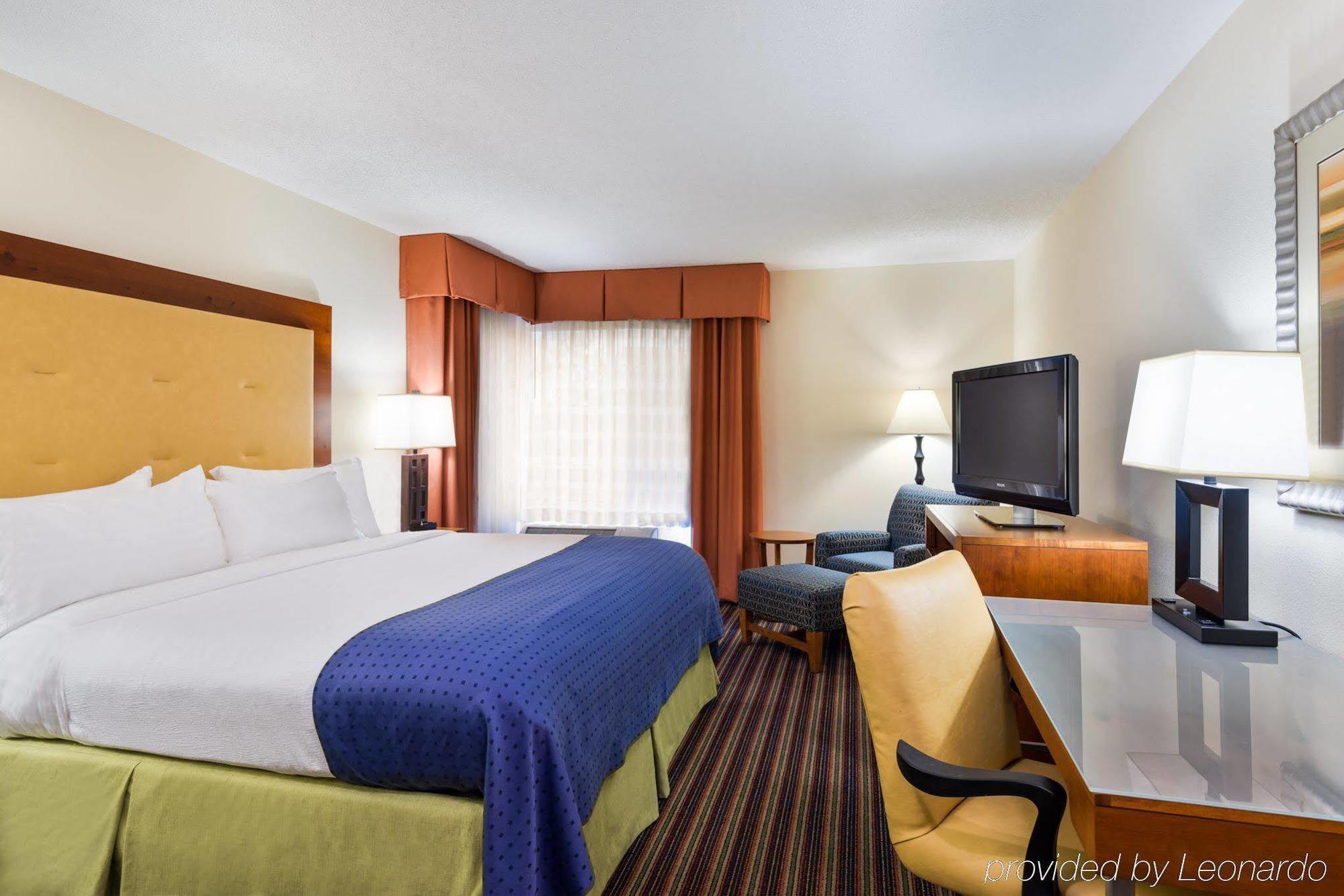 Delta Hotels By Marriott Colonial Heights Bagian luar foto